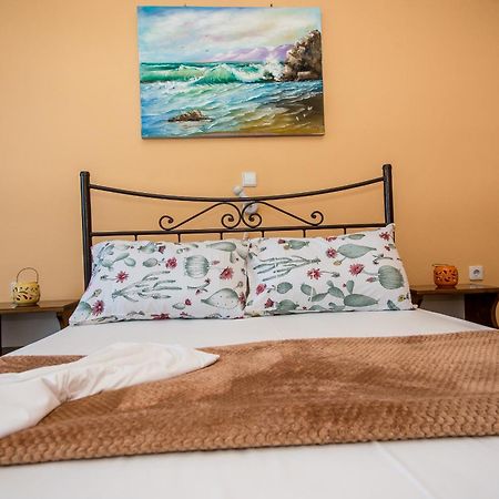 Razáta Aristotelis Apartments מראה חיצוני תמונה