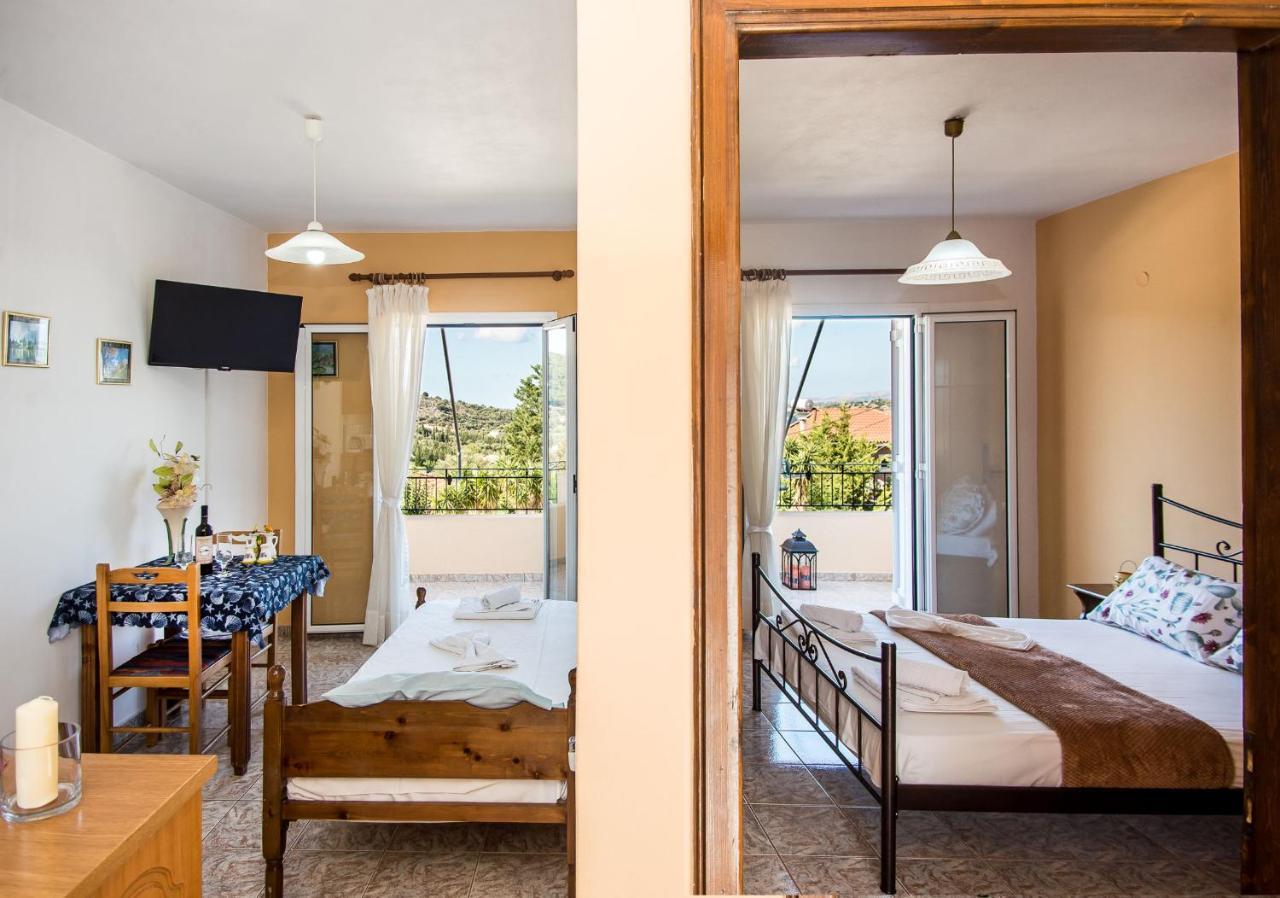 Razáta Aristotelis Apartments מראה חיצוני תמונה