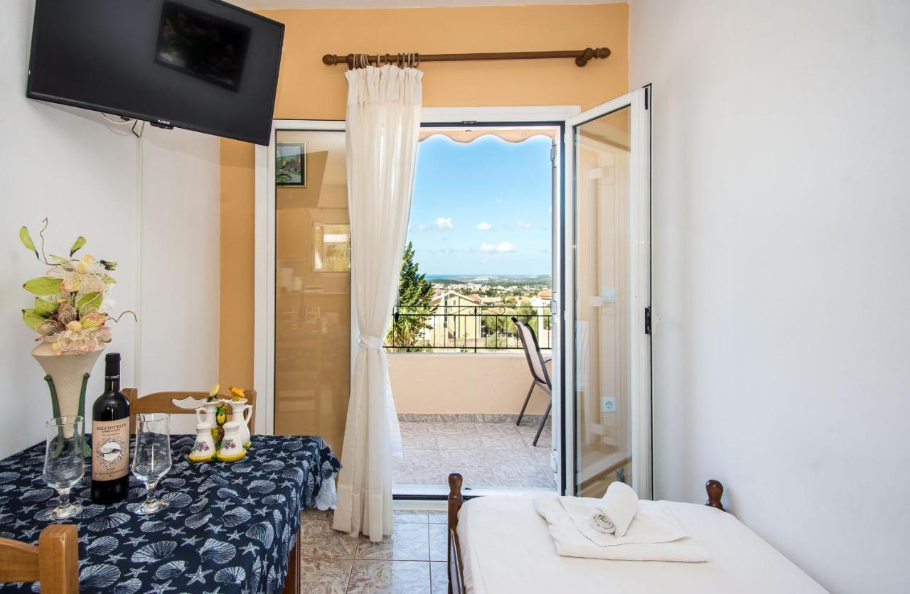 Razáta Aristotelis Apartments מראה חיצוני תמונה