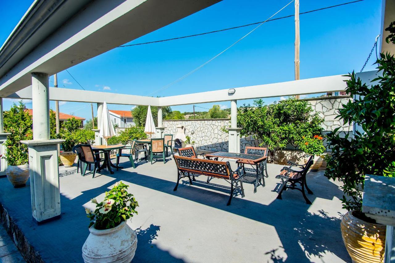 Razáta Aristotelis Apartments מראה חיצוני תמונה