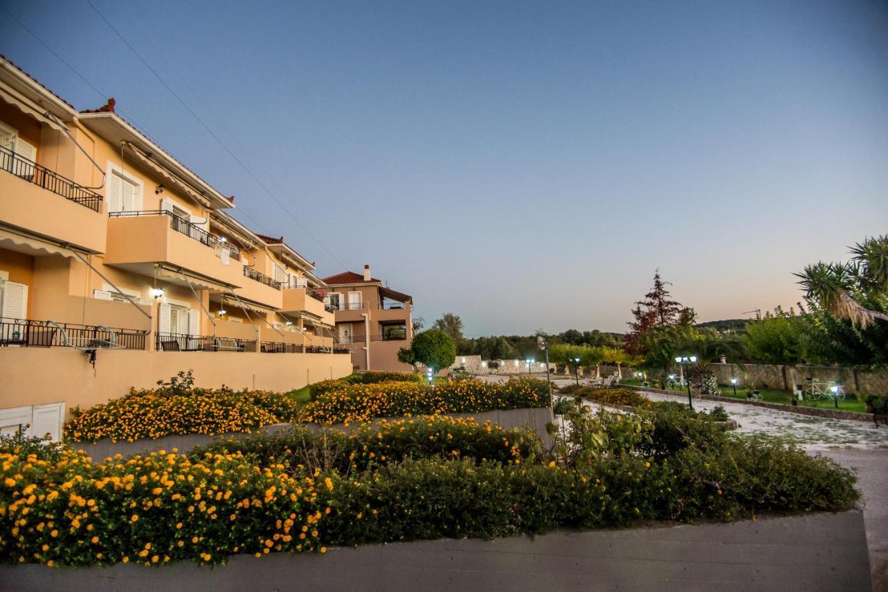 Razáta Aristotelis Apartments מראה חיצוני תמונה