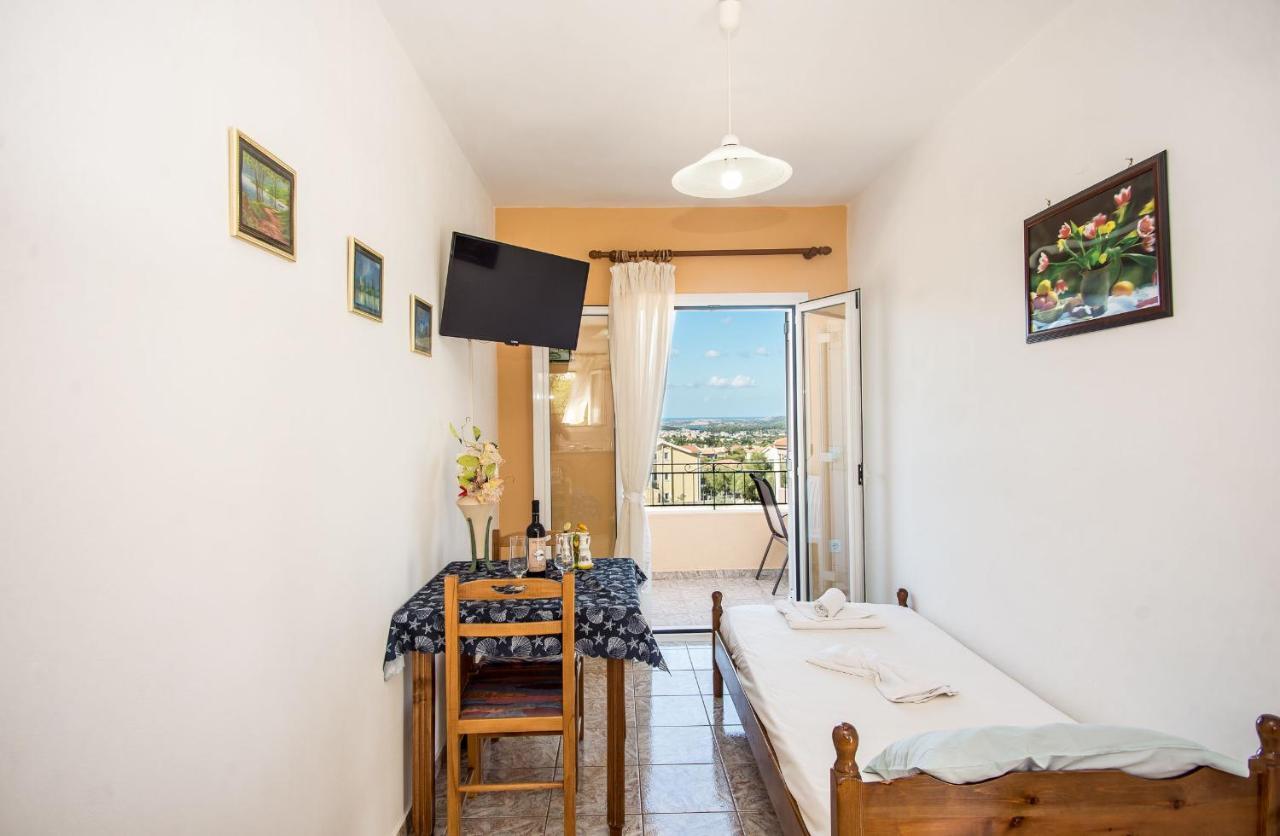 Razáta Aristotelis Apartments מראה חיצוני תמונה