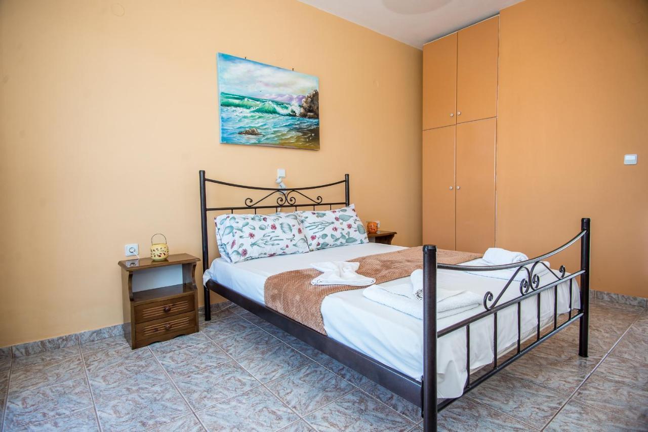 Razáta Aristotelis Apartments מראה חיצוני תמונה