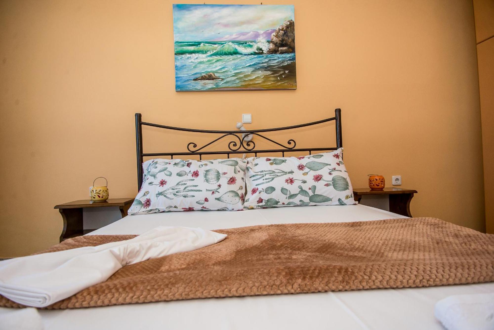 Razáta Aristotelis Apartments מראה חיצוני תמונה