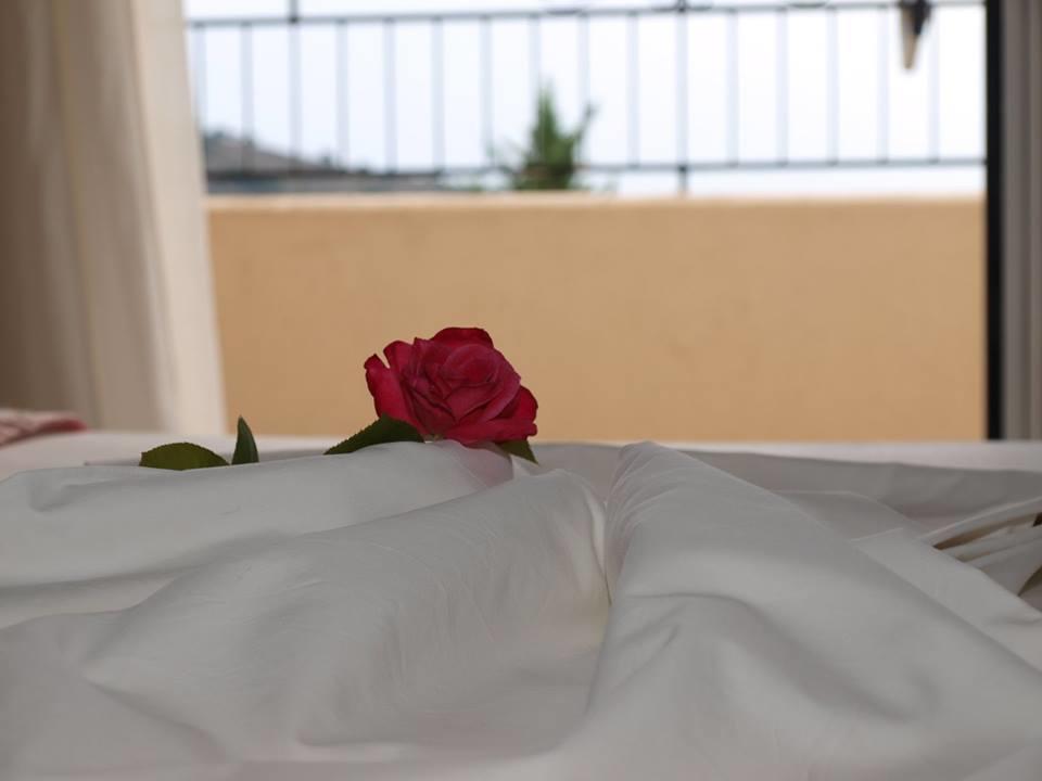 Razáta Aristotelis Apartments מראה חיצוני תמונה